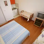 Gostinjska kuća Lidus Makarska