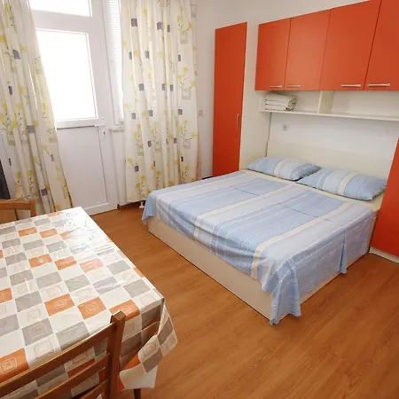 Lidus Pensjonat Makarska