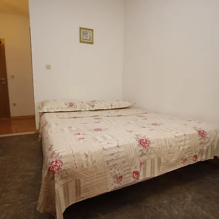 Lidus Gostinjska kuća